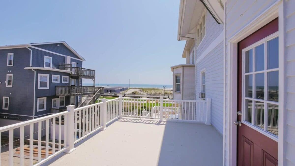 4 000 Sqft Beach Block Oasis - 5 Bedroom Holiday home