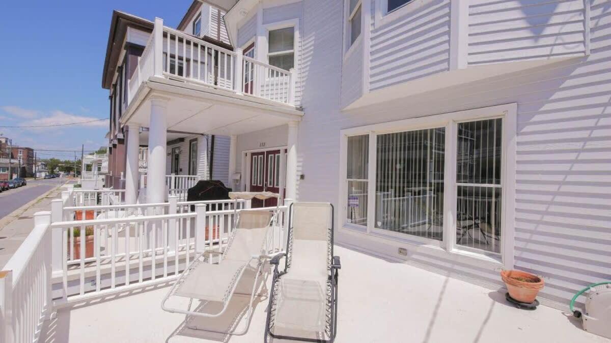 Holiday home 4 000 Sqft Beach Block Oasis - 5 Bedroom