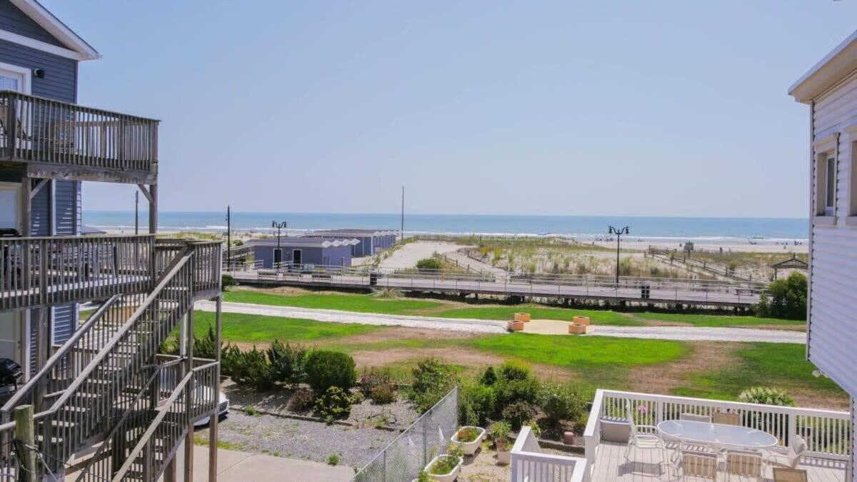 Holiday home 4 000 Sqft Beach Block Oasis - 5 Bedroom