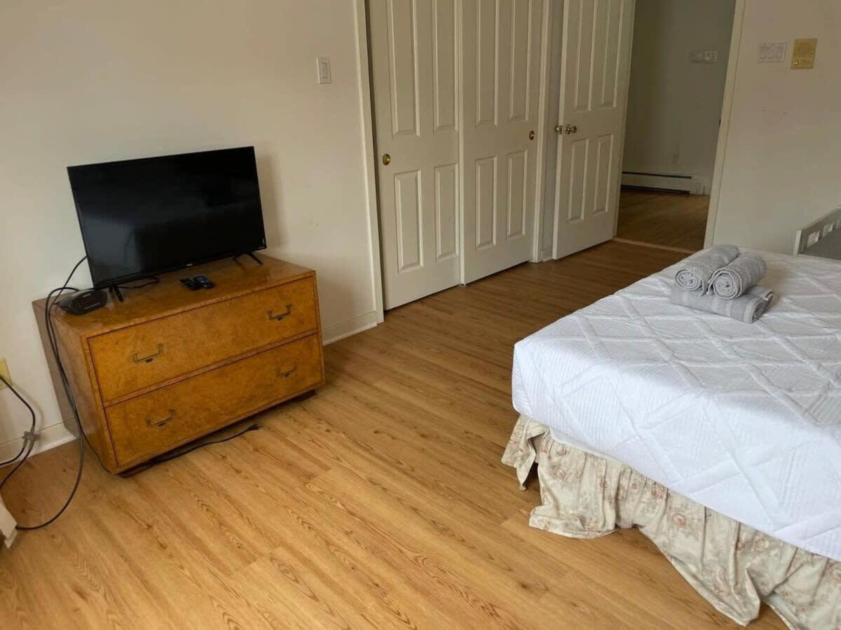 Holiday home 4 000 Sqft Beach Block Oasis - 5 Bedroom *
