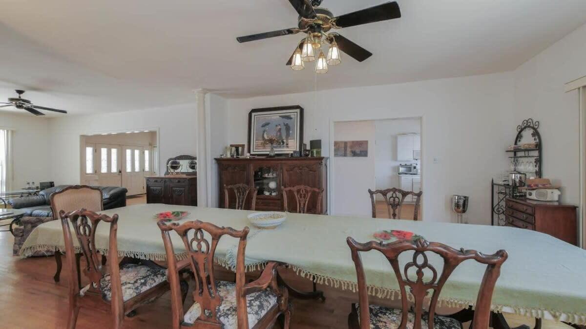 Holiday home 4 000 Sqft Beach Block Oasis - 5 Bedroom